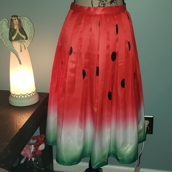 New Watermelon Printed Midi Box Pleat Skirt - Picture 6 of 8